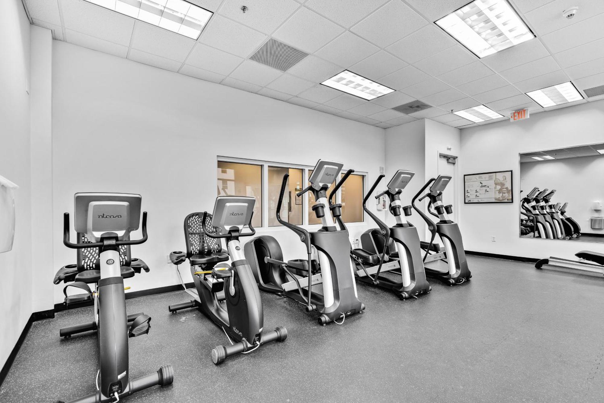 Elegant 1 Bedroom Retreat In Brickell With Free Parking *